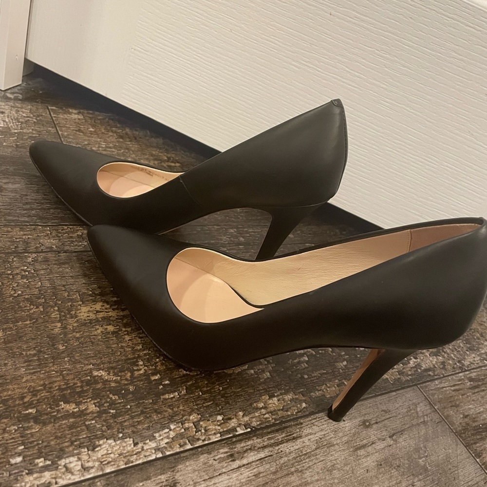 Cole Haan Grand OS Juliana Black Leather Pumps 10 Classic Office Dress Preppy
